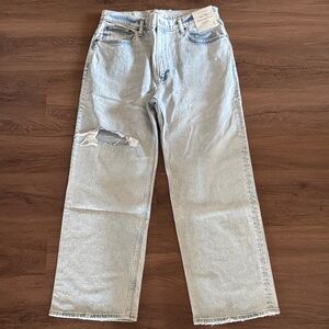 NWT Abercrombie & Fitch Light Blue 90’s Relaxed Jeans